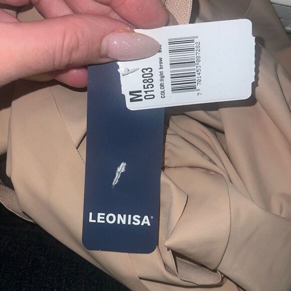 Leonisa Bestseller Two-in-One Undetectable Sculpting Skort Slip Medium - Picture 7 of 7